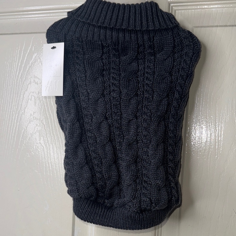 H&M Dark Knit Sweater Vest